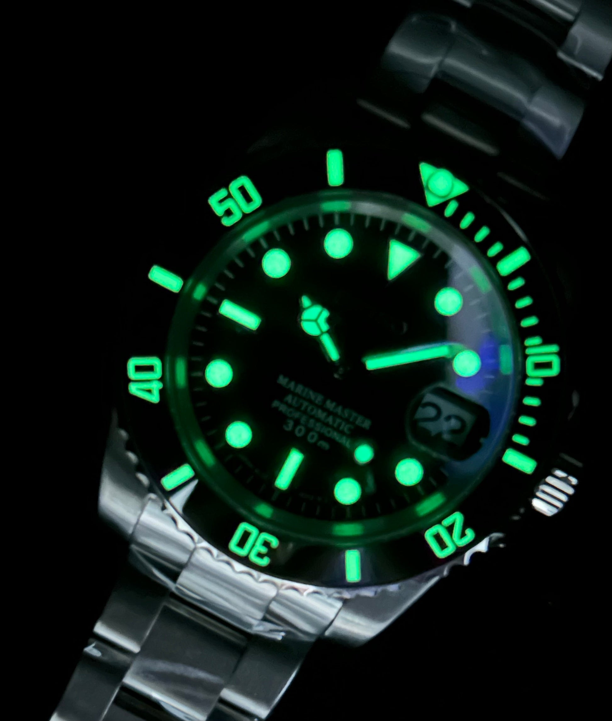 Submariner Style Ceramic Black Diver Bezel Sapphire Crystal 40Mm