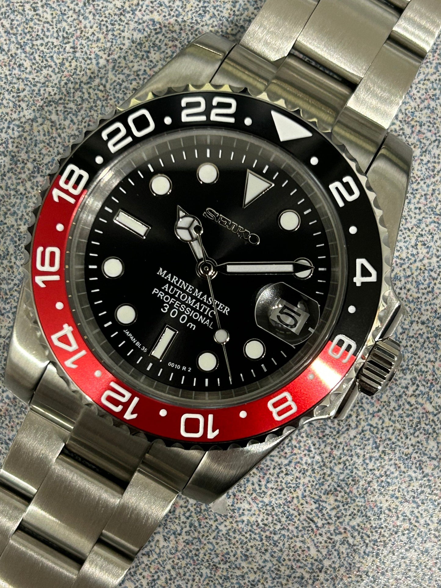 Submariner Style Ceramic Black/Red Coke Gmt Bezel Sapphire Crystal 40Mm