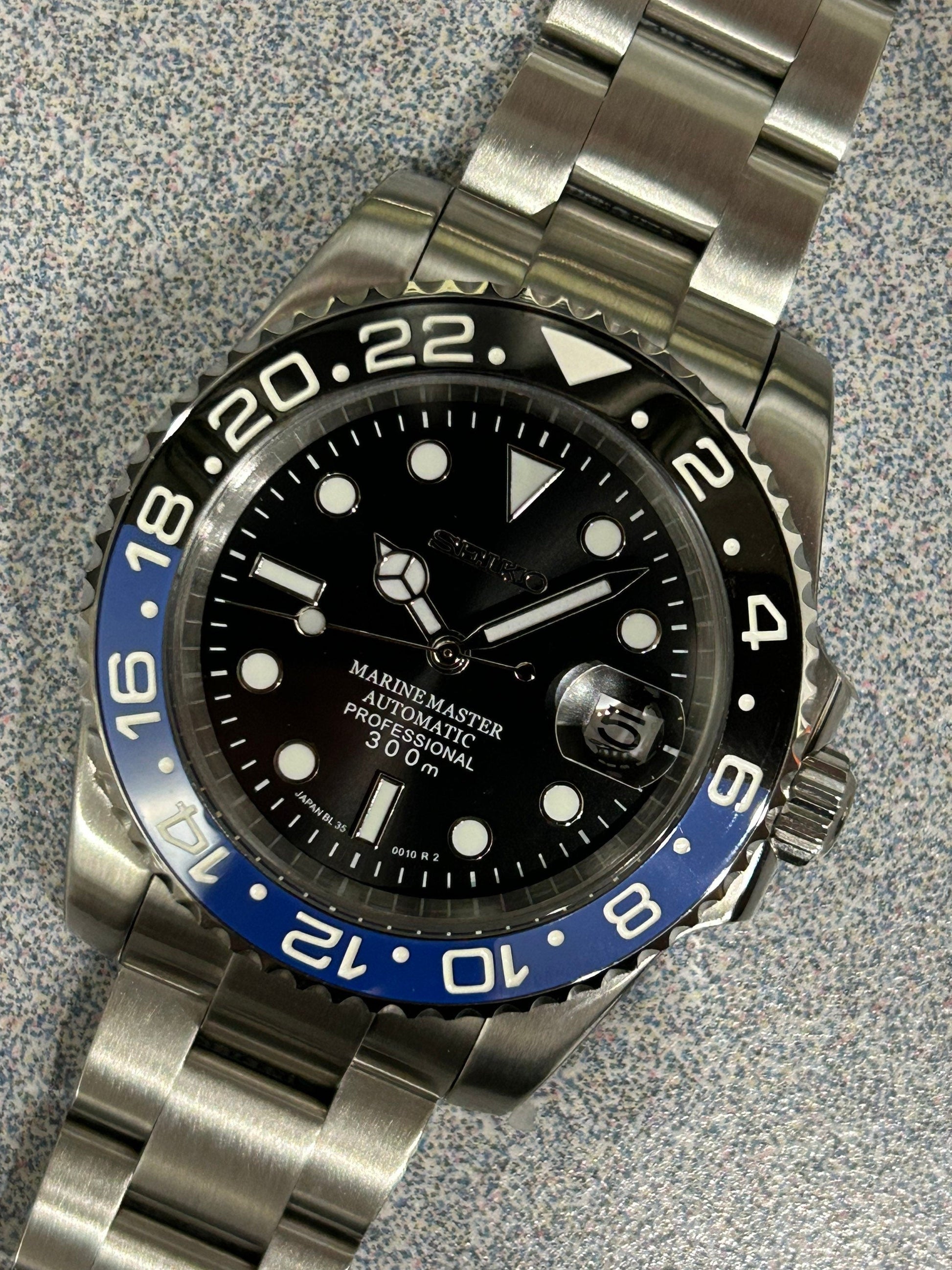 Submariner Style Ceramic Blue/Black Batman Gmt Bezel Sapphire Crystal 40Mm