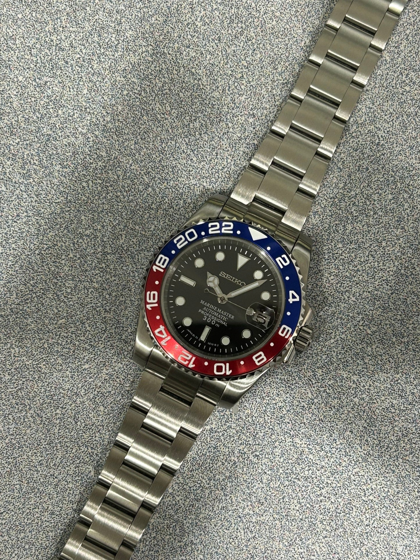 Submariner Style Blue/Red Pepsi Gmt Bezel Sapphire Crystal 40Mm