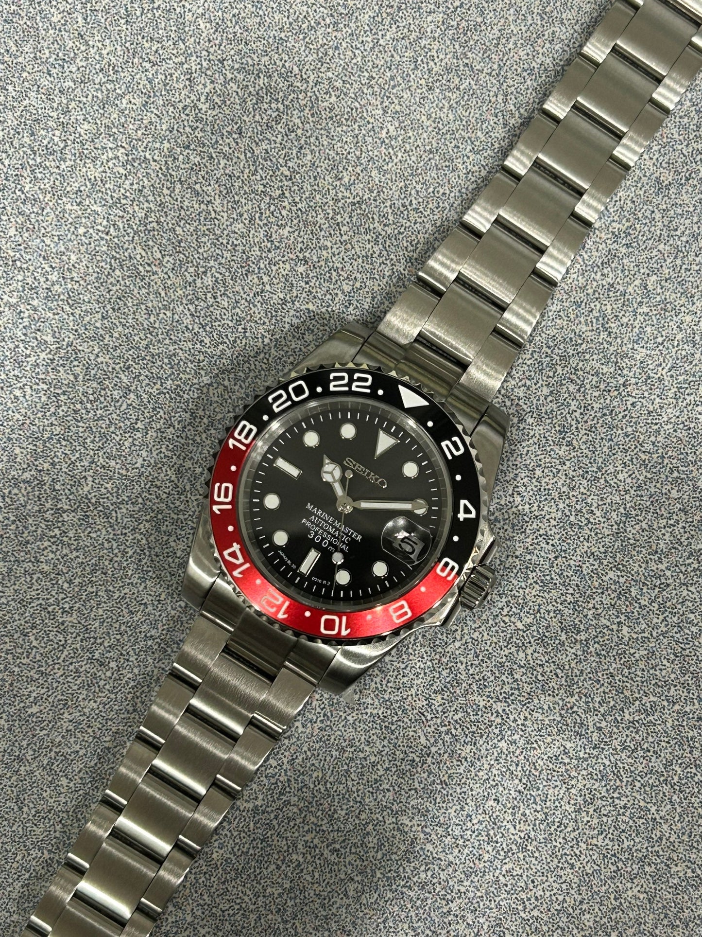 Submariner Style Ceramic Black/Red Coke Gmt Bezel Sapphire Crystal 40Mm