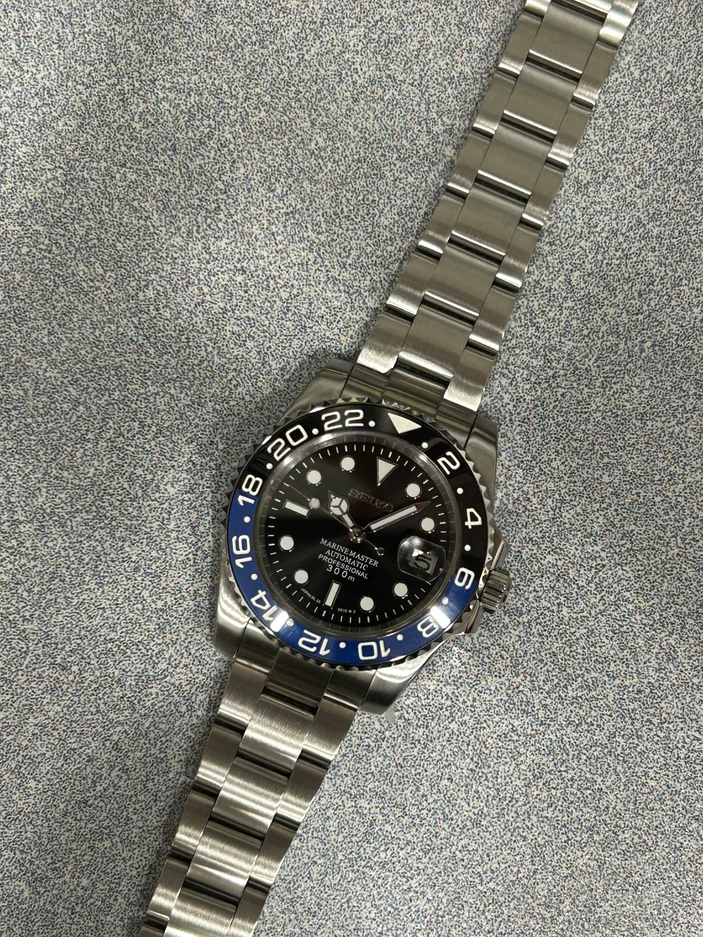 Submariner Style Ceramic Blue/Black Batman Gmt Bezel Sapphire Crystal 40Mm