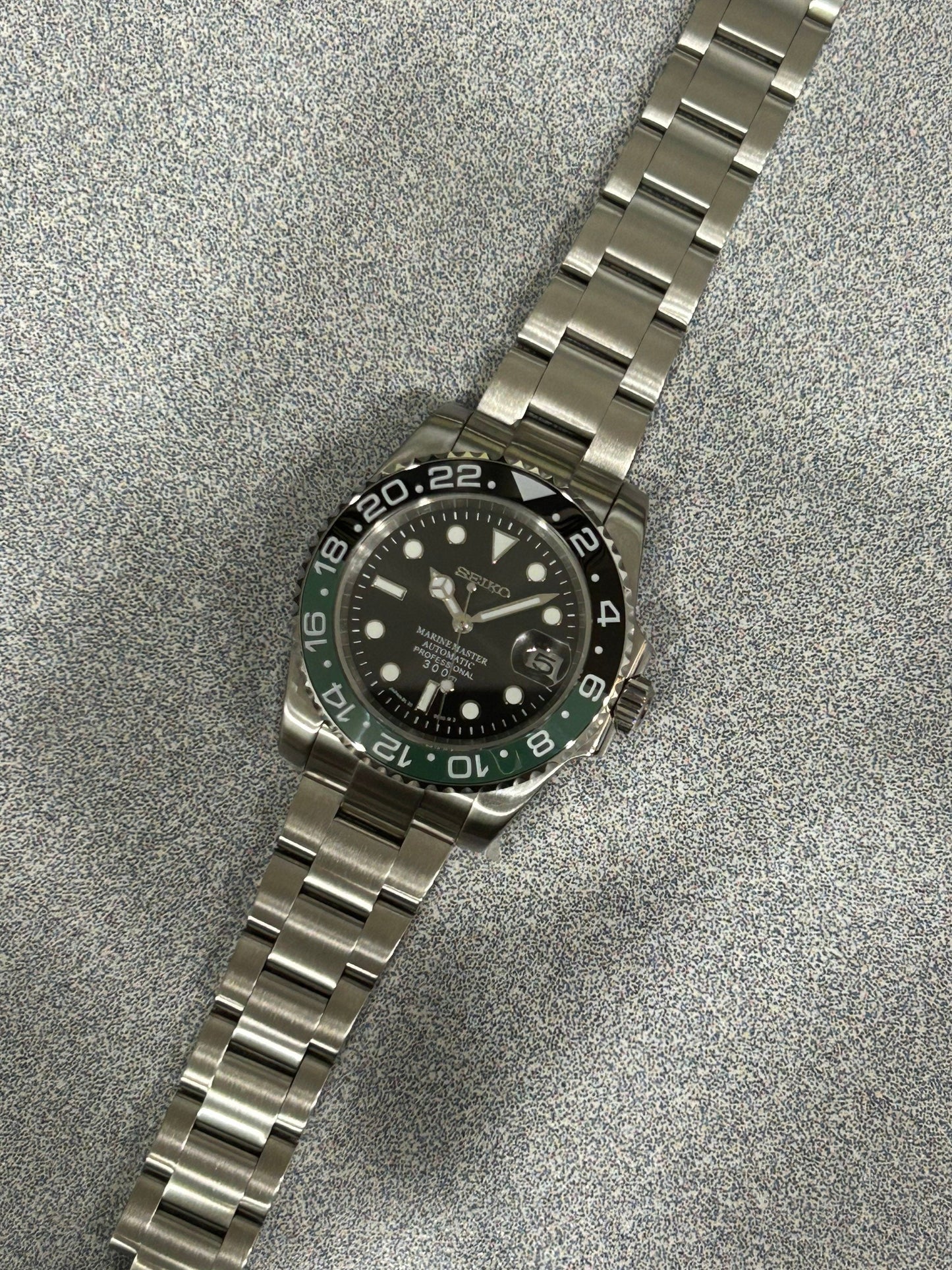 Submariner Style Ceramic Green/Black Sprite Gmt Bezel Sapphire Crystal 40Mm