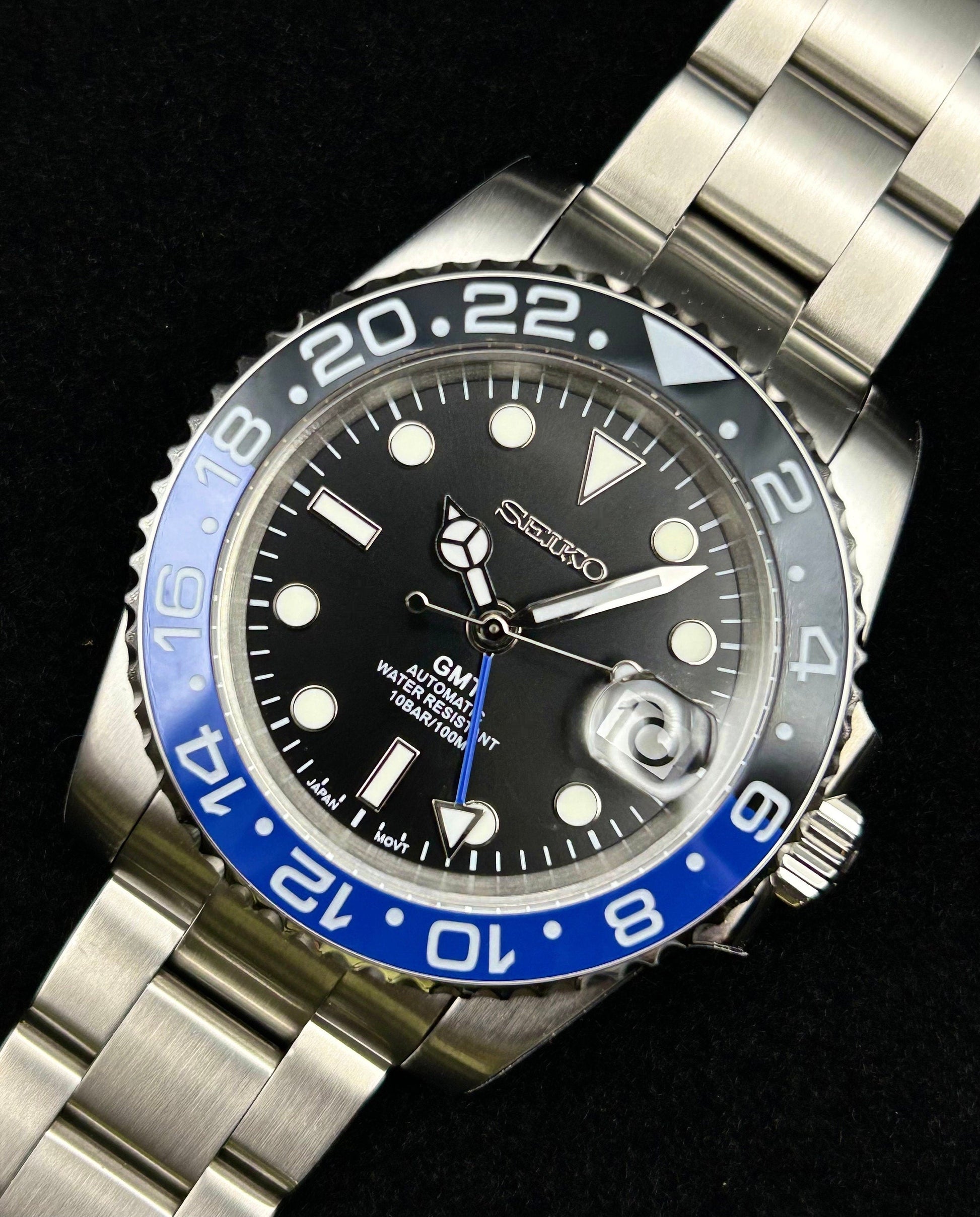 4-Hand Nh34 Gmt Ceramic Blue/Black Batman Bezel Sapphire Crystal 40Mm Lume Dial/Hands