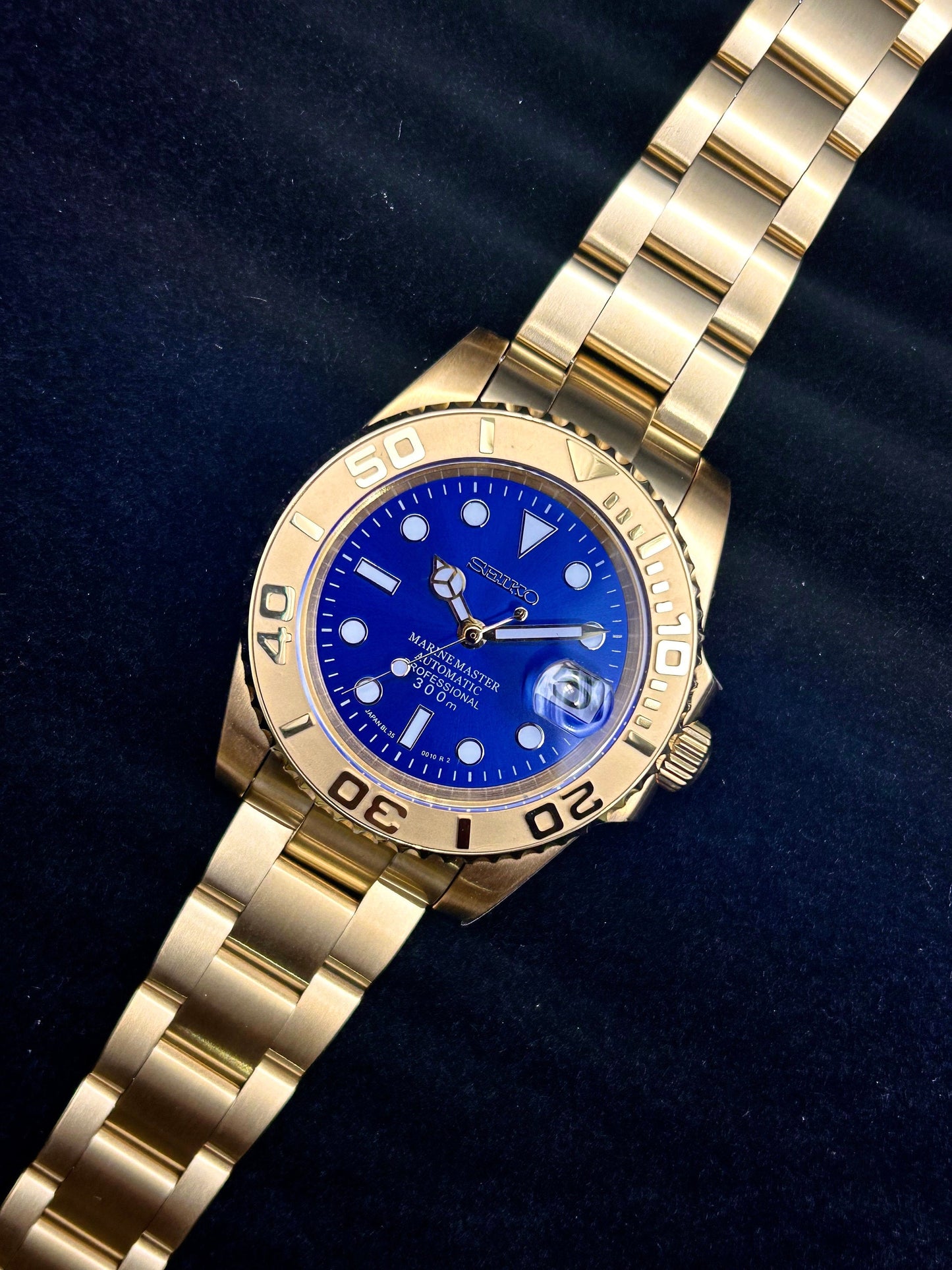 Gold Submariner Style Ceramic Yachtmaster-Style Bezel Sapphire Crystal 40Mm Blue