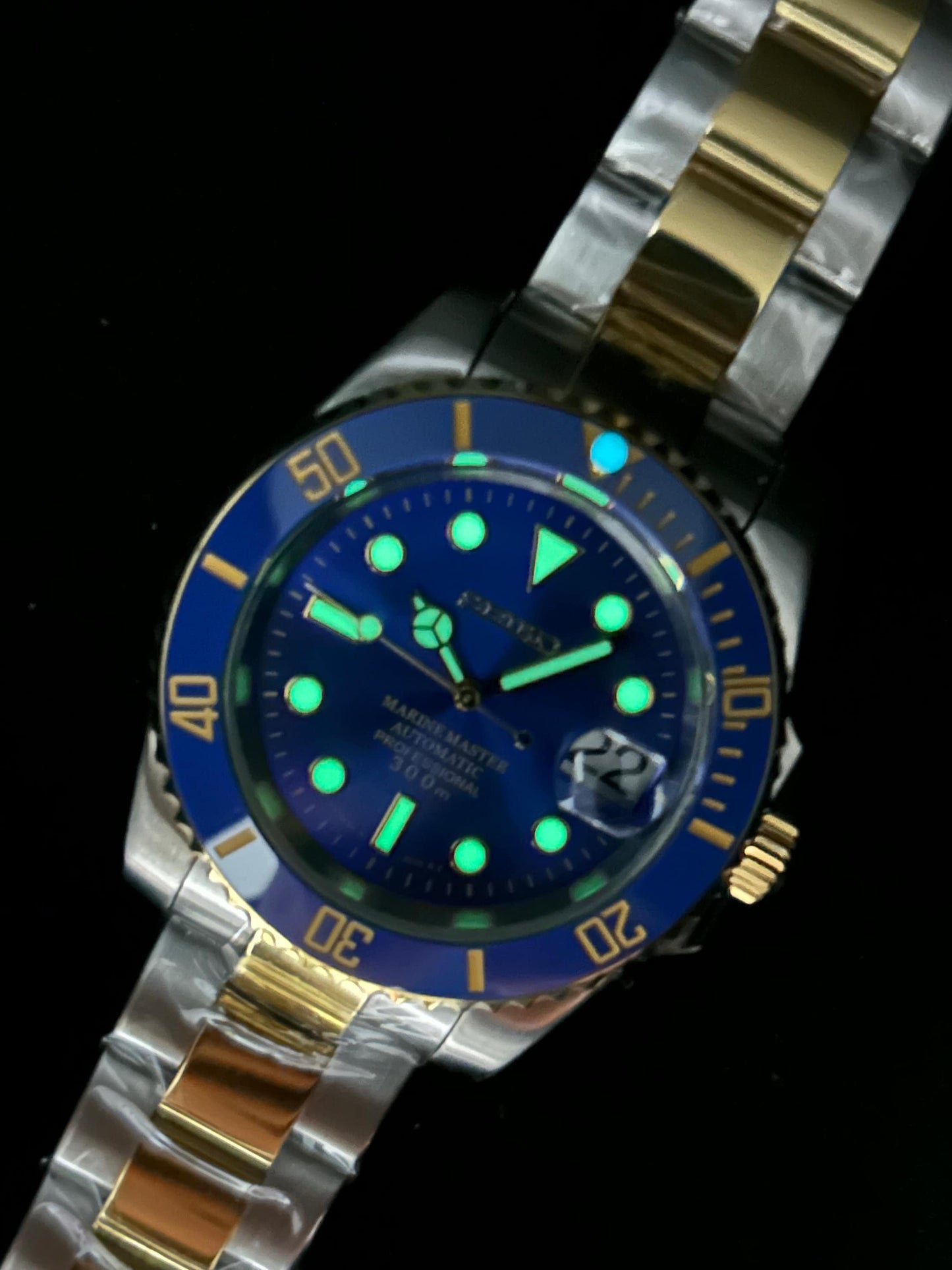 Bluesy Two-Tone Gold Submariner Style Ceramic Diver Bezel Sapphire Crystal 40Mm