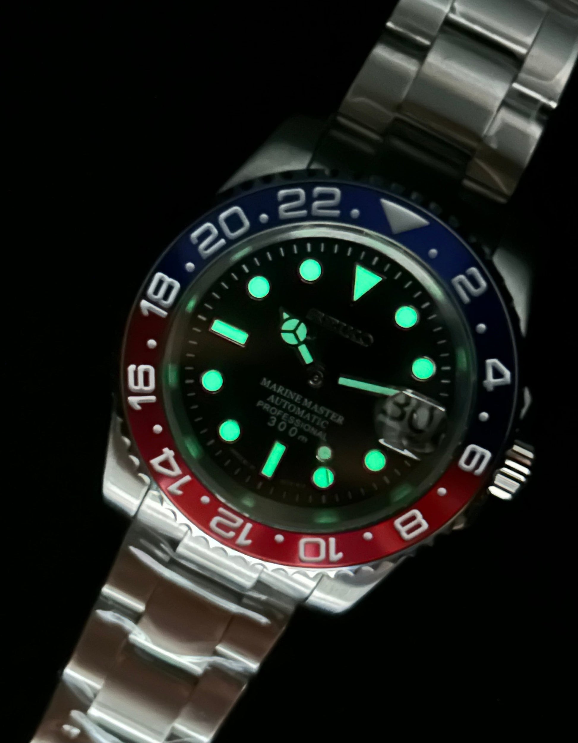 Submariner Style Blue/Red Pepsi Gmt Bezel Sapphire Crystal 40Mm