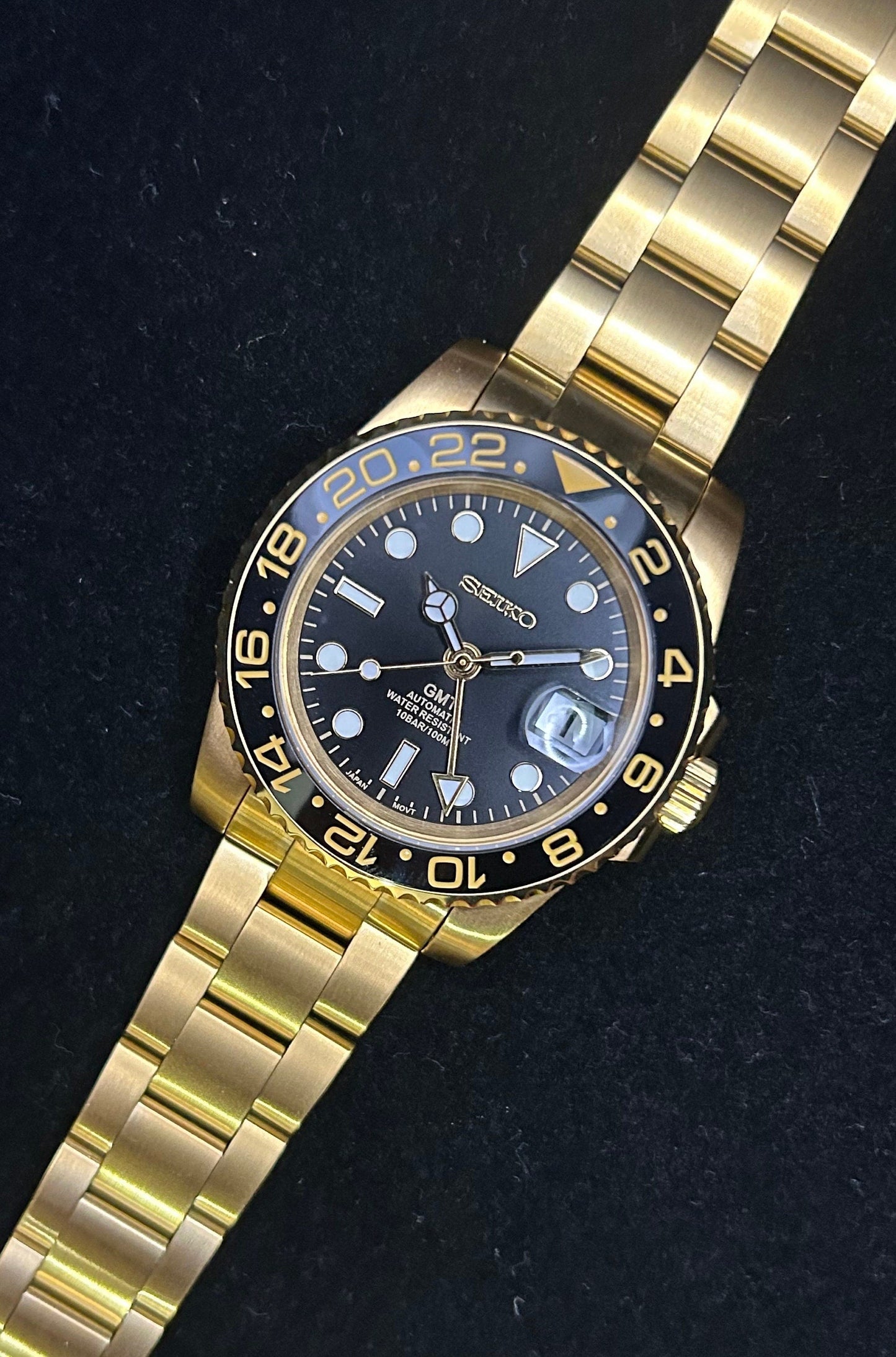 4-Hand Nh34 Gmt Gold Ceramic Bezel Sapphire Crystal 40Mm Lume Dial/Hands Black